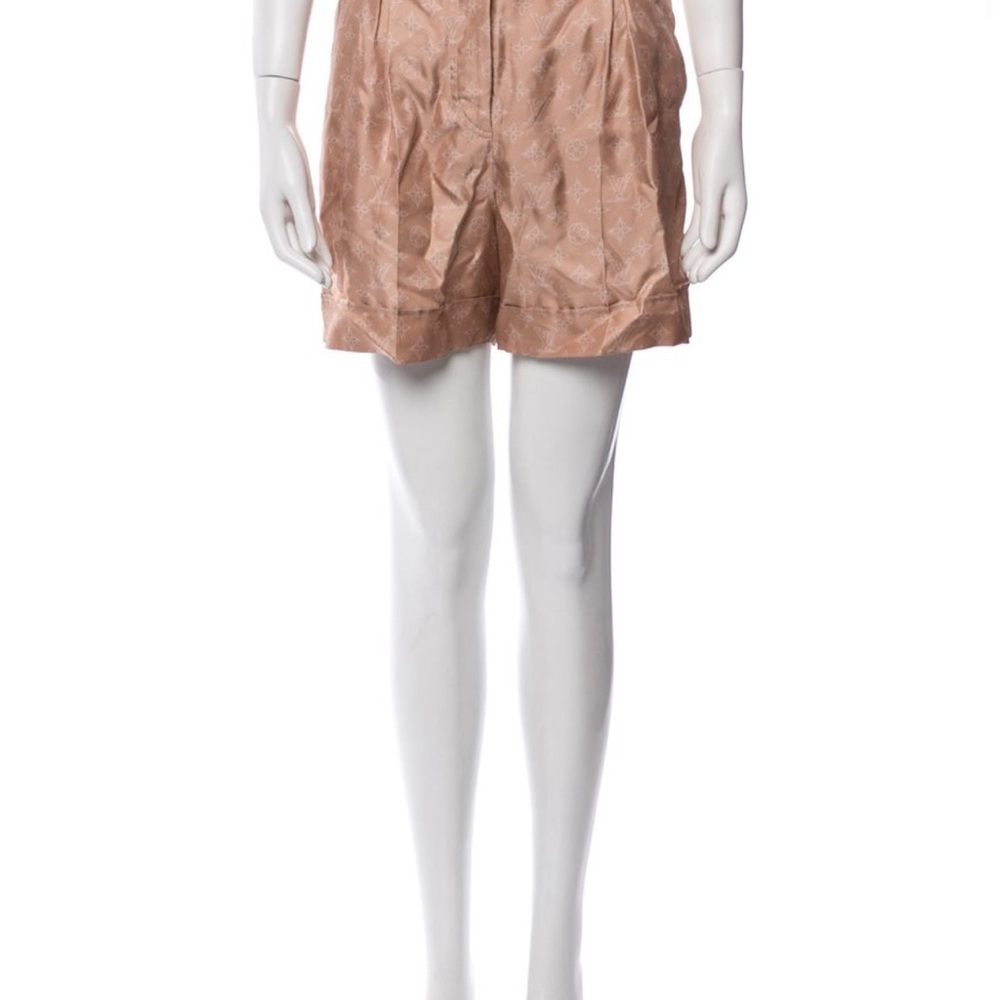 Louis Vuitton Authentic  Peach Spring 2024 collection new with tags Shorts